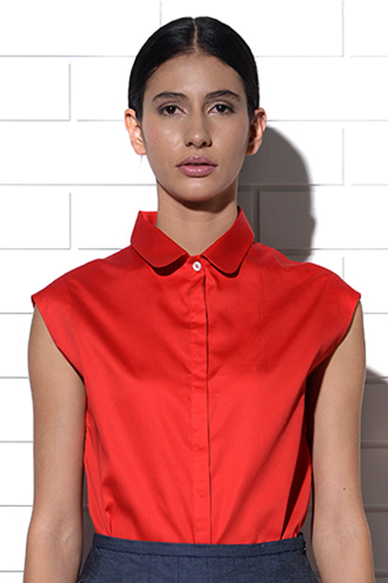 Meganisi collared top in red